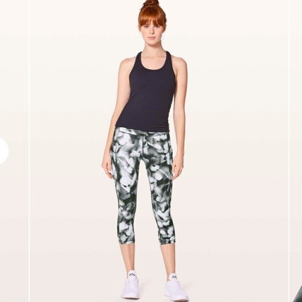 Lululemon leggings Speed Up Crop 21" Blush Blossom Alpine White Black size 10
